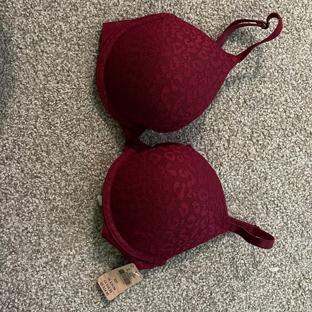 Pink Bra push-up never worn brand new